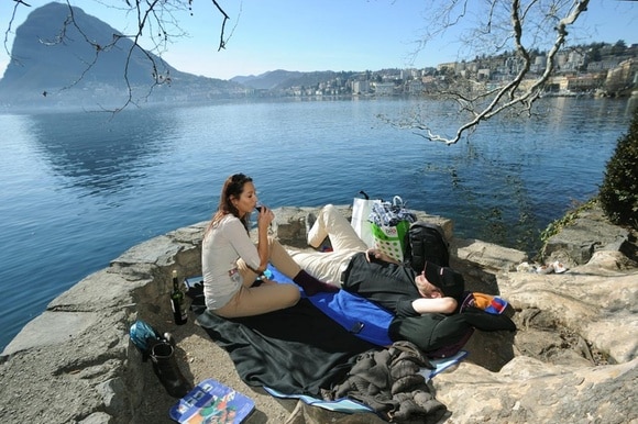 Having a picnic by the lake in Lugano